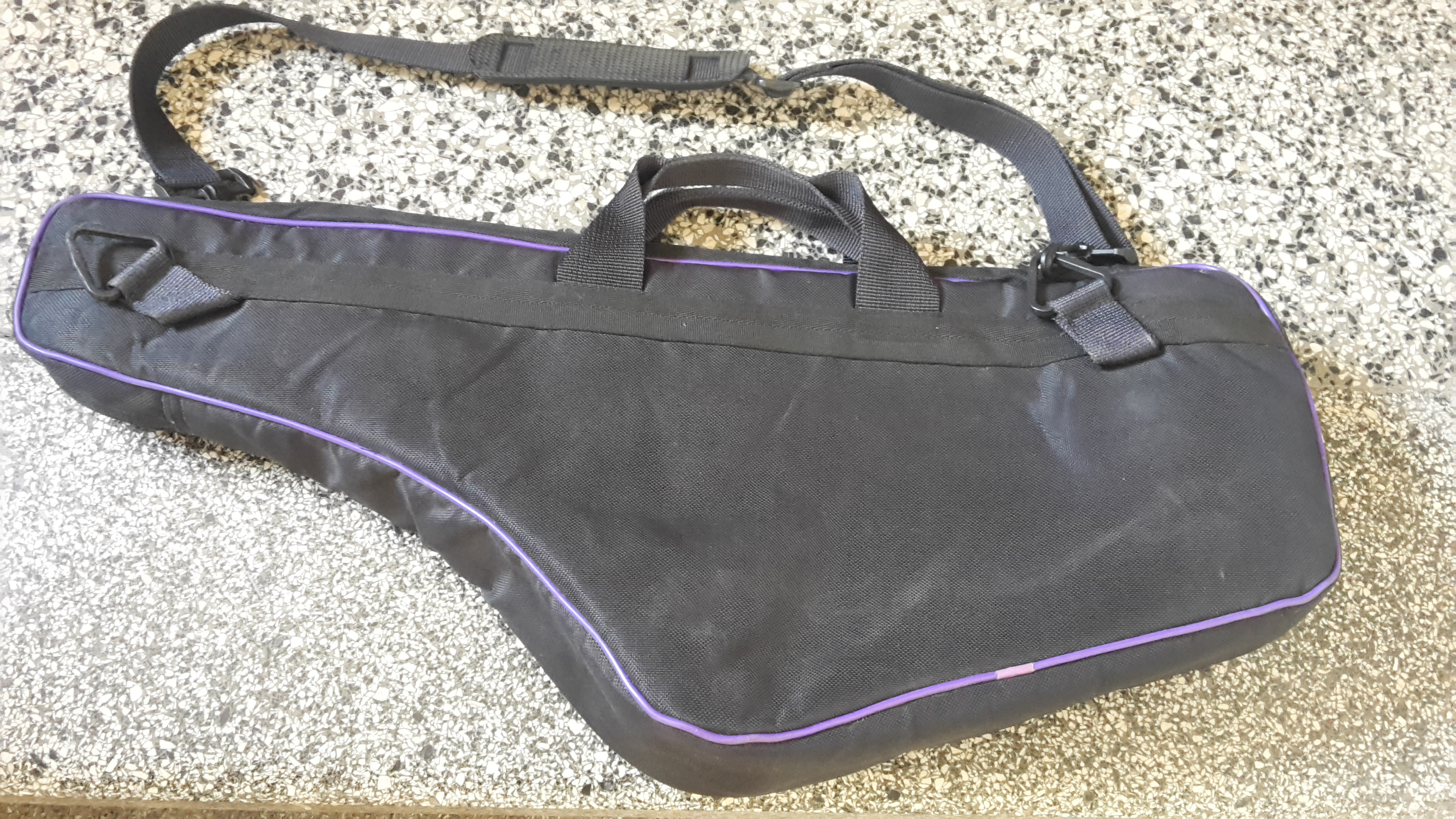 Black & Violet - Pouzdro na alt saxofon 