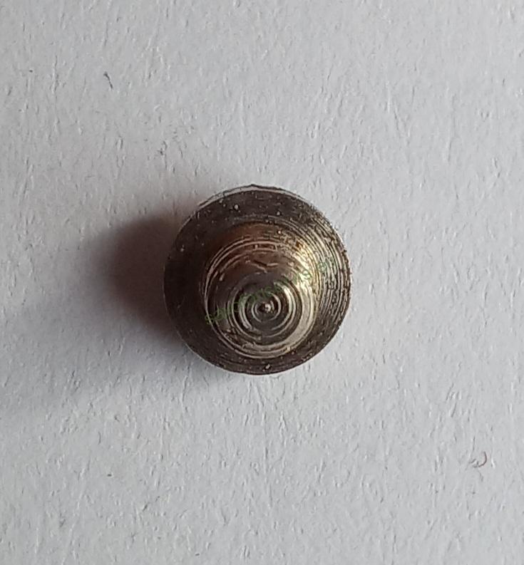 Šroubek niklovaný, delší M 2,9- do chrániče Amati aj.