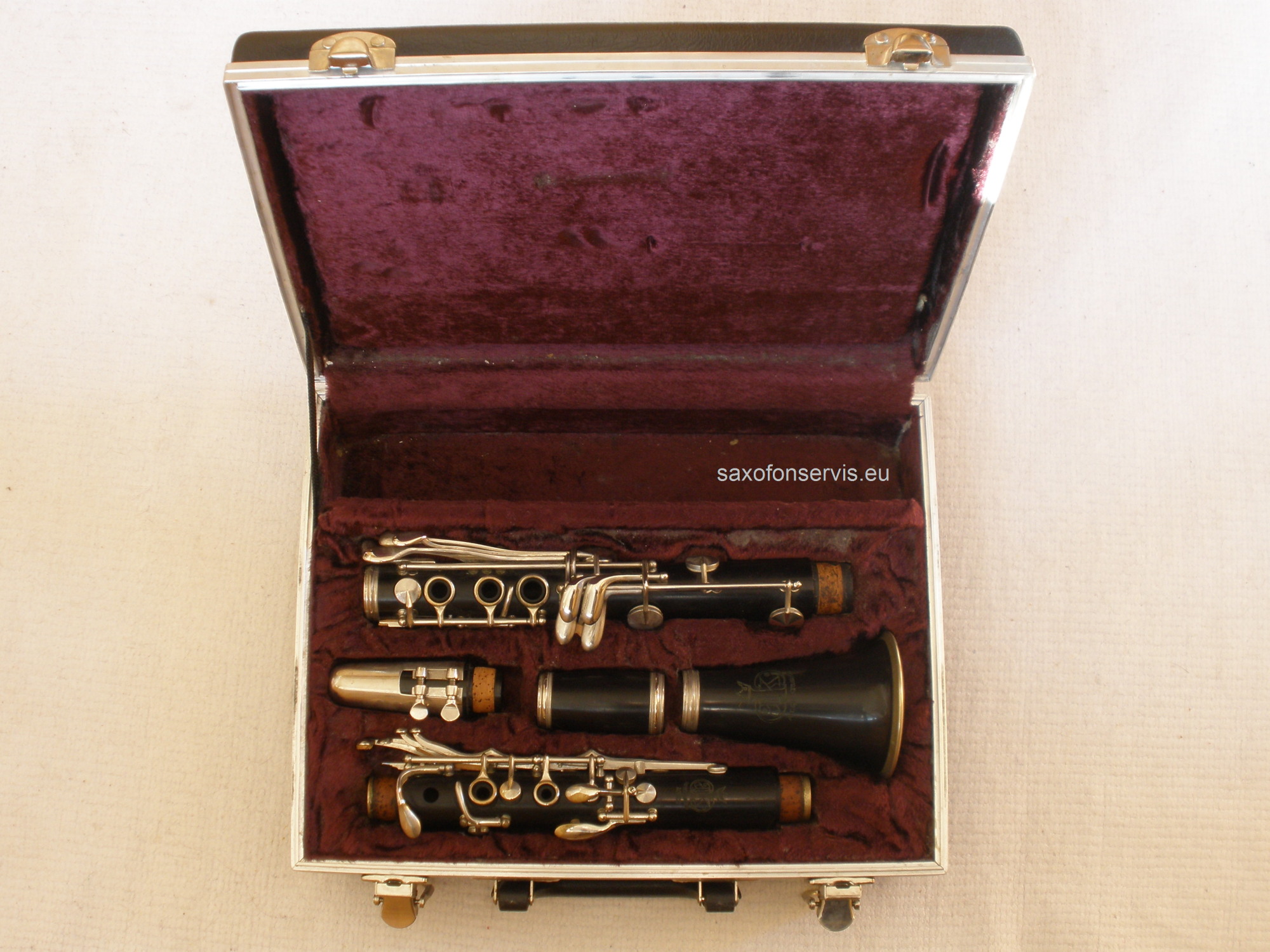 Bb klarinet AMATI  ACL 212