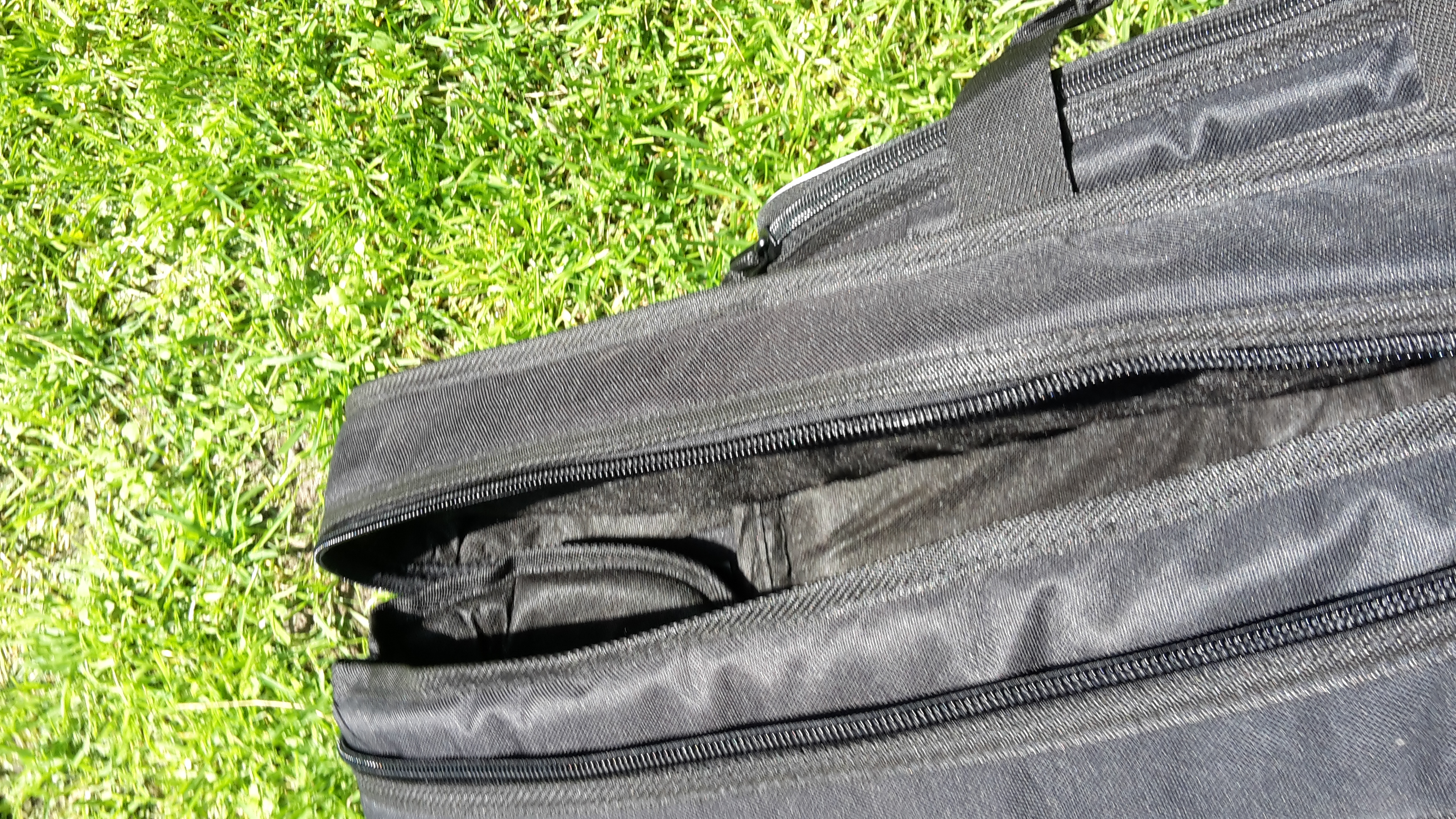 GEWA - Soft case, tvarovaný.