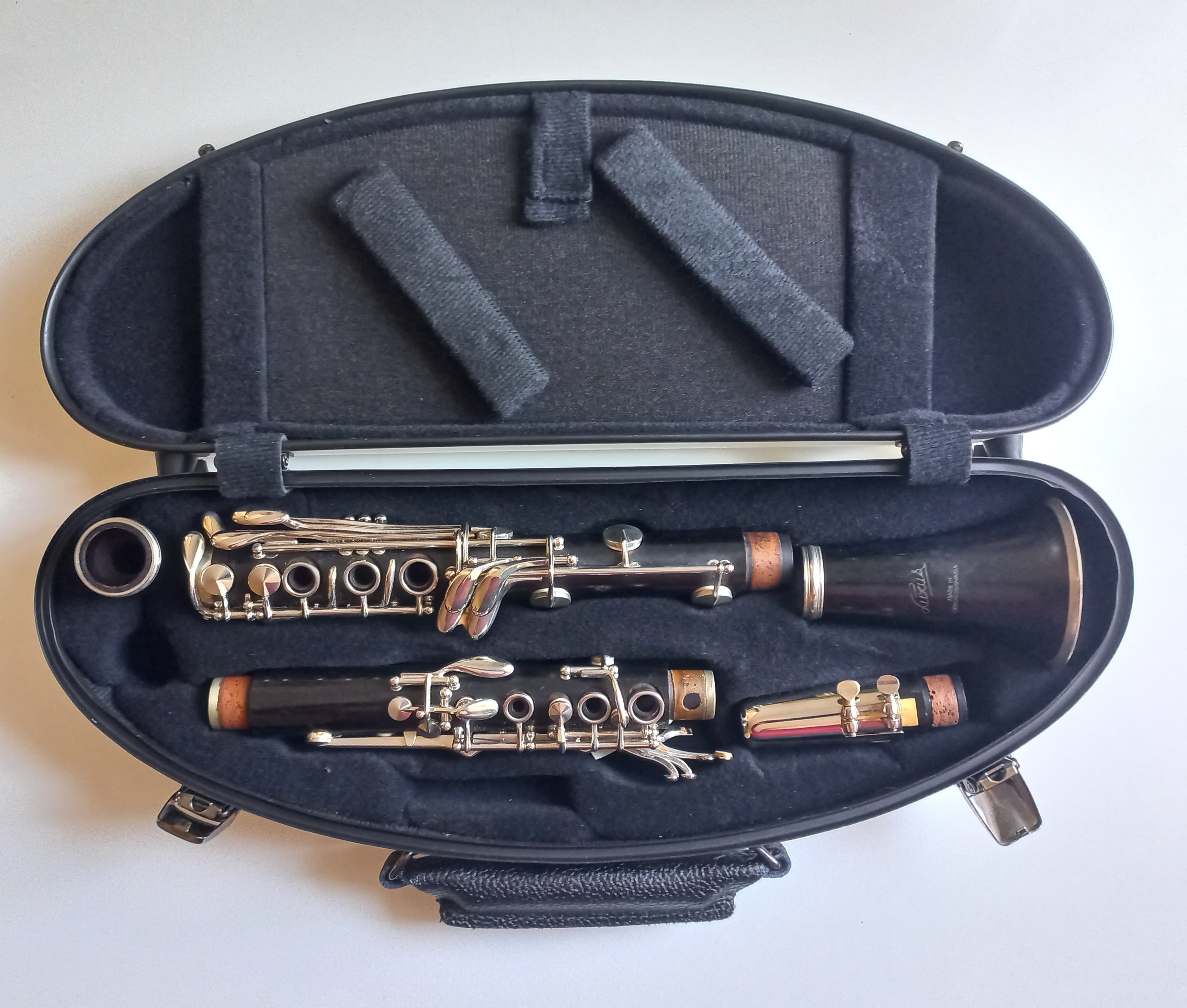JW Eastmann  CE 121 B - Černý
